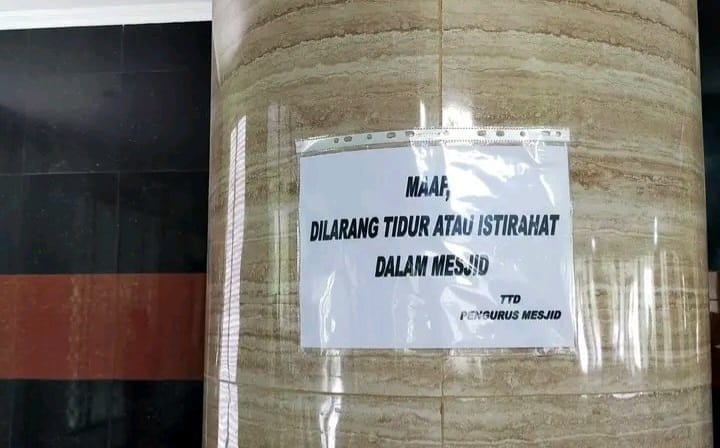 Dilarang Tidur dan Istirahat di Masjid, Ini Hukumnya