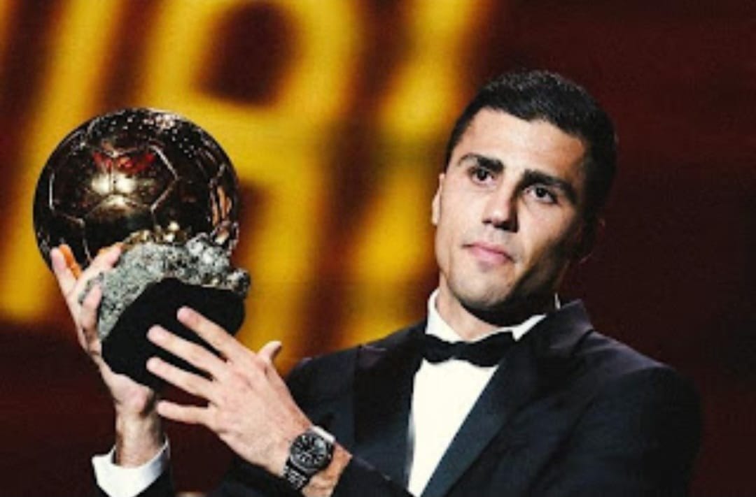 Menyoroti Ballon d’Or 2024 di Tangan Rodri, 3 Hal Ini Jadi Alasan Kuat Sang Gelandang Man City Raih Peringkat Pertama!