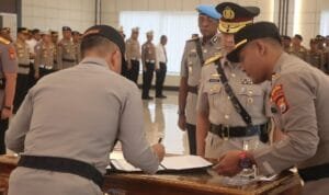 Kapolda Bengkulu Pimpin Upacara Sertijab Wakapolda Bengkulu Dan Beberapa PJU