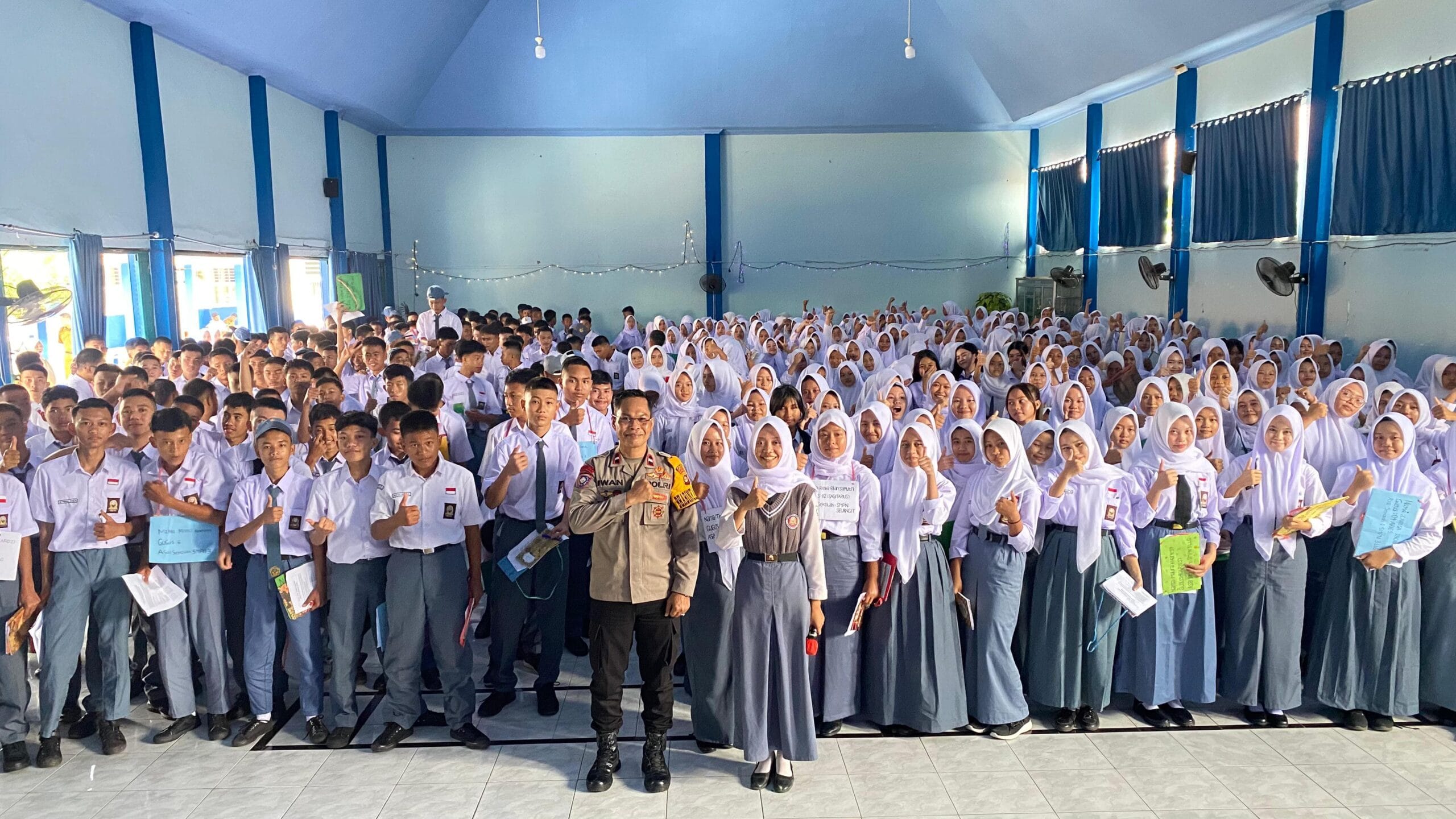 Dalam Rangka Mendukung Program MPLS Tahun Ajaran 2025/2026 Satbinmas Memberi Pembekalan Kepada Para Siswa Baru SMKN 1