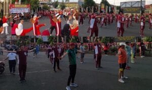 Kapolres Beserta Wakapolres, Kabag Ops, dan Para Kasat Terlihat  Berolahraga Menunjukkan Bukti Nyata Kedekatan Antara Aparat Kepolisian Dengan Masyarakat