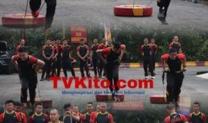 Tingkatkan Kualitas Fisik dan Mental, Personel Satbrimob Polda Sumsel Batalyon B Pelopor Latihan Brifit Warriors