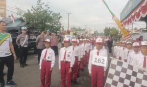 Sekda Ir. H. Trisko Defriyansa Didampingi Oleh Kepala Dinas Pendidikan  H. Firdaus Abky Pelepasan Acara Lomba Gerak Jalan Tingkat SD Se-Kota Lubuk Linggau