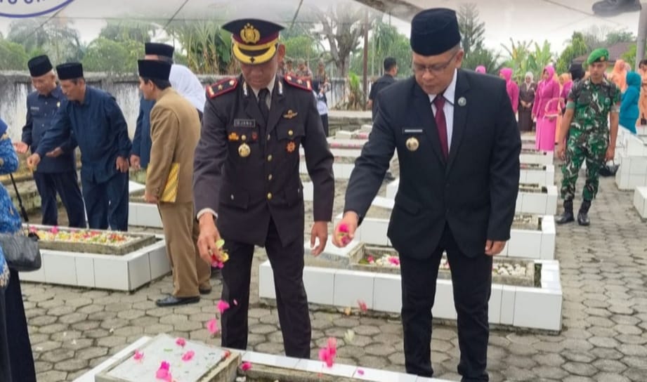 Personel Batalyon B Pelopor Laksanakan Ziarah Nasional di TMP Patria Bukit Sulap Lubuklinggau