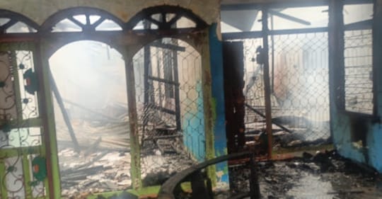 Kebakaran Melanda Rumah Warga di RT 08, Kelurahan Mesat Jaya