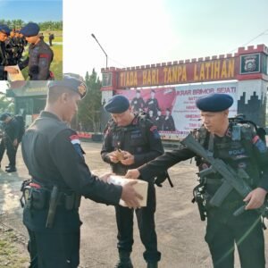 Batalyon B Pelopor Tebar Kepedulian Sosial Lewat Program “Kamis Sedekah”