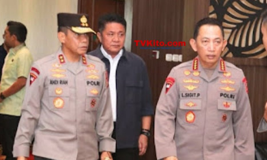 Kapolri dan Rombongan Bertolak ke OKU Timur, Disambut Kapolda dan FKPD Sumsel di Bandara SMB II Palembang