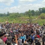 Mahasiswa  dan Aliansi Solidaritas Masyarakat Silampari  Lakukan Aksi Demonstran  di  Depan  Kantor DPRD Lubuk Linggau