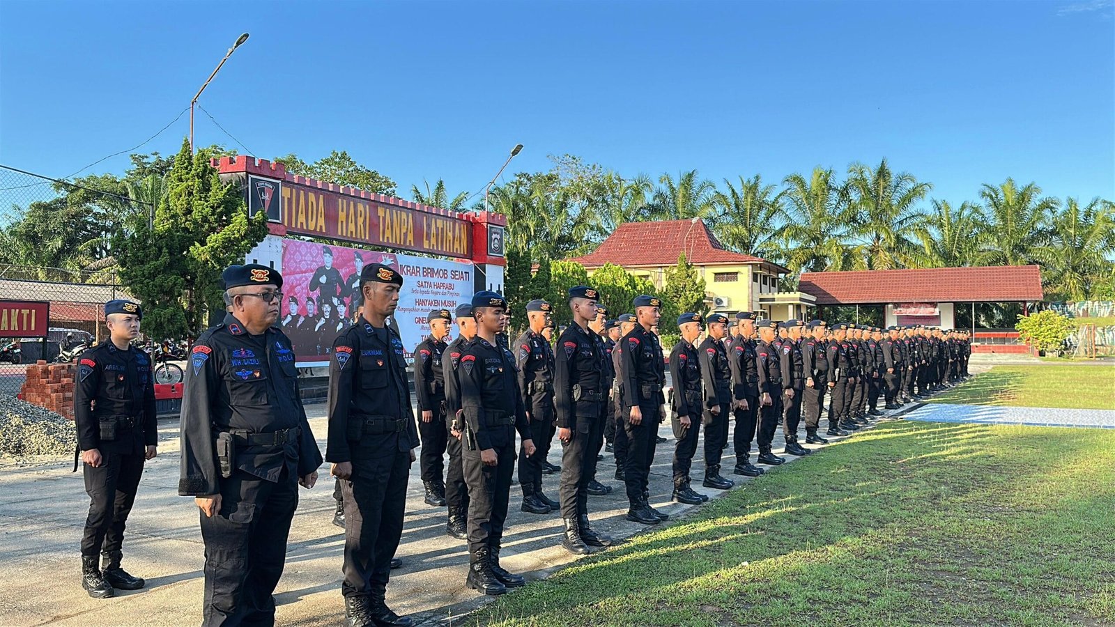 Batalyon B Pelopor Polda Sumsel Gelar Apel Pagi Secara Virtual, Tegaskan Kesiapsiagaan Personel dan Peralatan