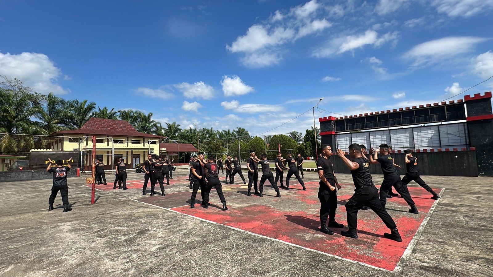 Pertajam Insting Tempur, Batalyon B Pelopor  Giatkan Latihan Tarung Derajat