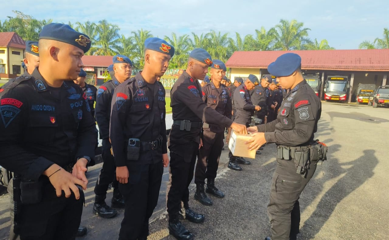 Batalyon B Pelopor Gencarkan Aksi Sosial Lewat Program “Kamis Sedekah”