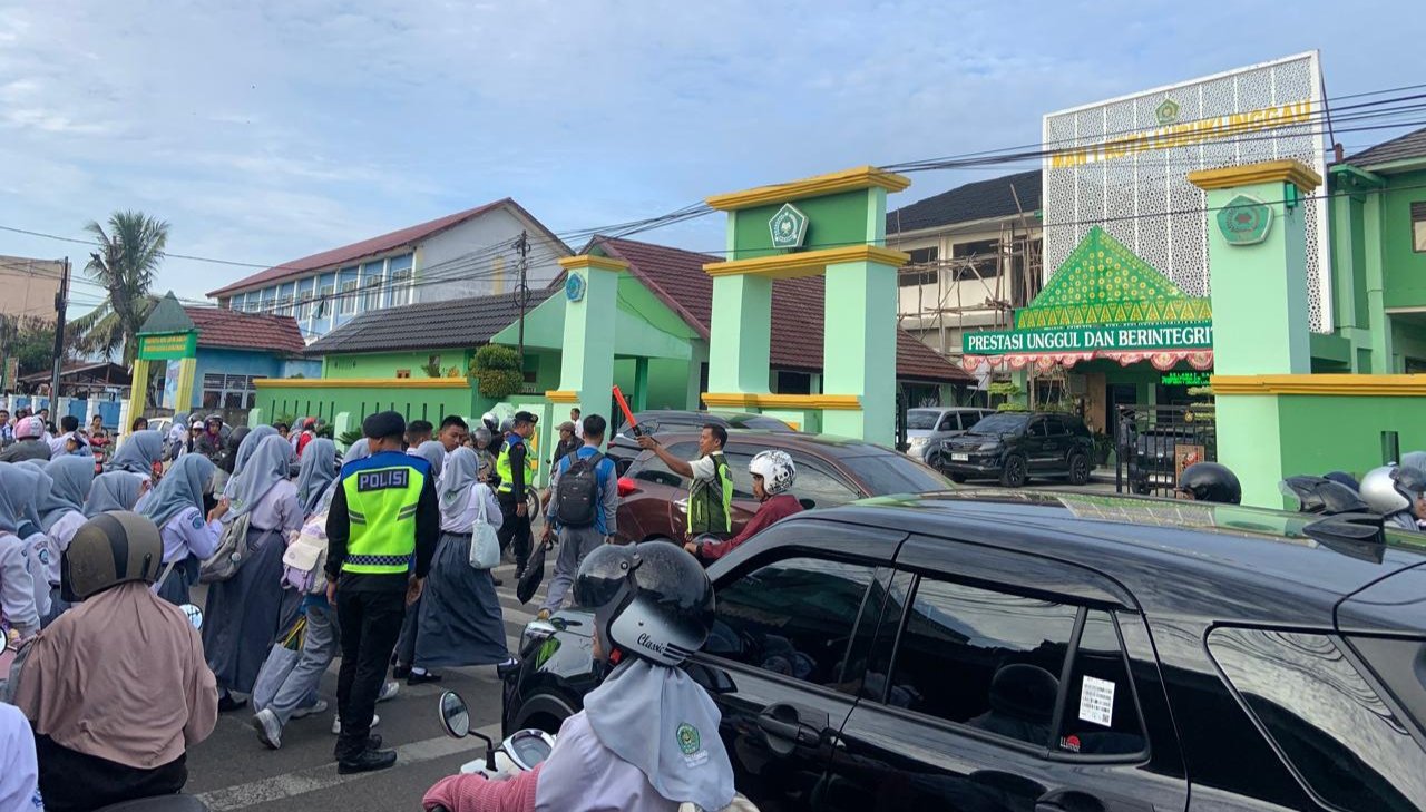 Batalyon B Pelopor Hadir di Titik Padat Lubuklinggau, Bantu Atur Lalin Pagi Hari