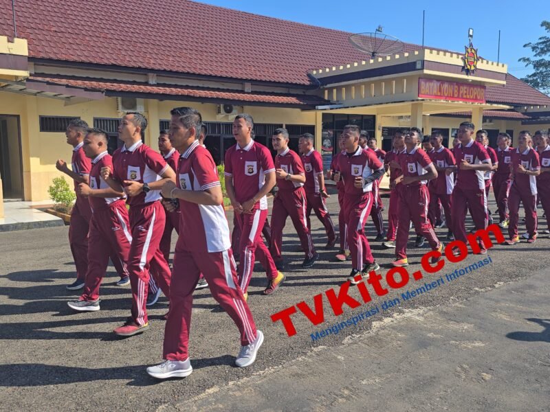 Batalyon B Pelopor Lubuklinggau Awali Hari dengan Semangat Olahraga dan Solidaritas