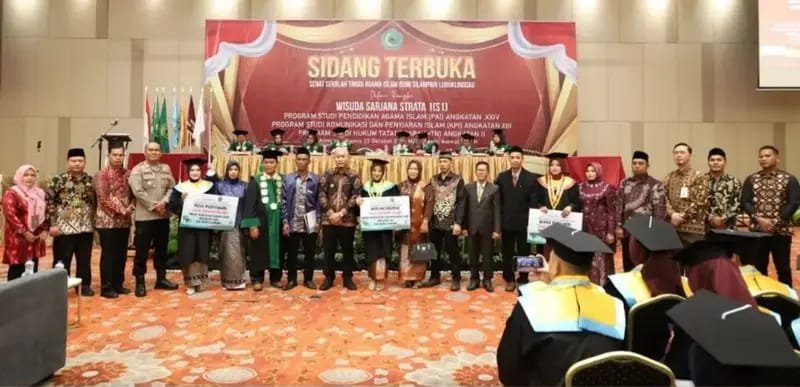 Hadiri Wisuda STAI Bumi Silampari,Wali Kota Lubuklinggau Dukung Terwujud Universitas Islam