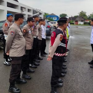 IPDA M. Dodi Rislan Selaku Perwira Pengendali Memimpin Langsung Apel Pengamanan Dalam Rangka Hari Santri Nasional