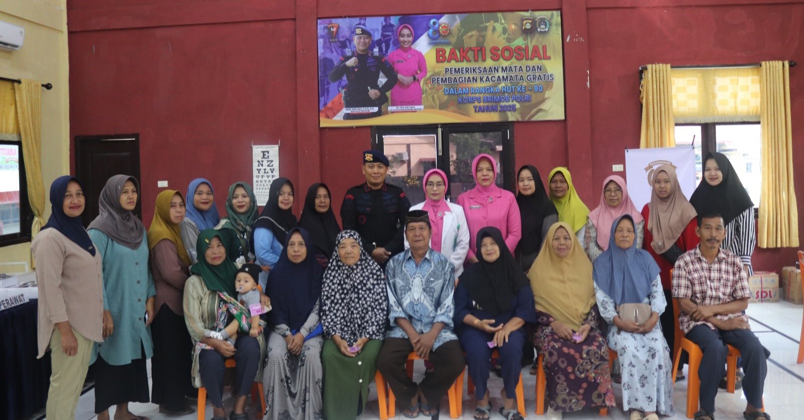 Peringati HUT ke-80 Korps Brimob Polri, Batalyon B Pelopor Lubuklinggau Gelar Bakti Sosial Pemeriksaan Mata dan Kacamata Gratis