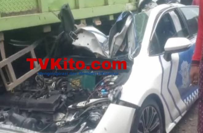 Detik-detik Mobil Patwal Kehilangan Kendali di Tikungan Lubuk Selasih dan Tabrak Truk Parkir