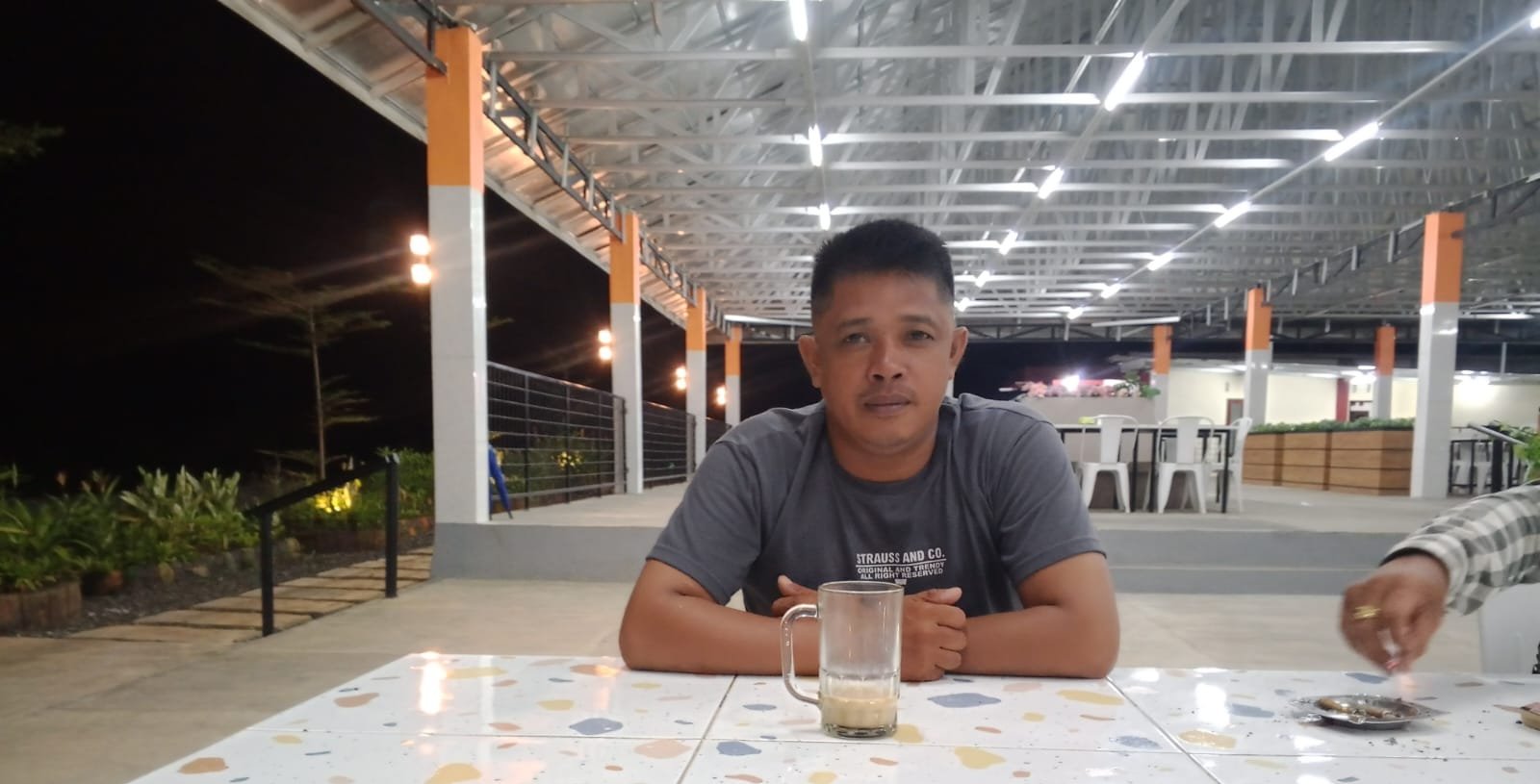 Perjalanan Hidup Guntur: Anak Yatim dari Musi Rawas yang Tumbuh Menjadi Sosok Tangguh dan Penuh Kasih