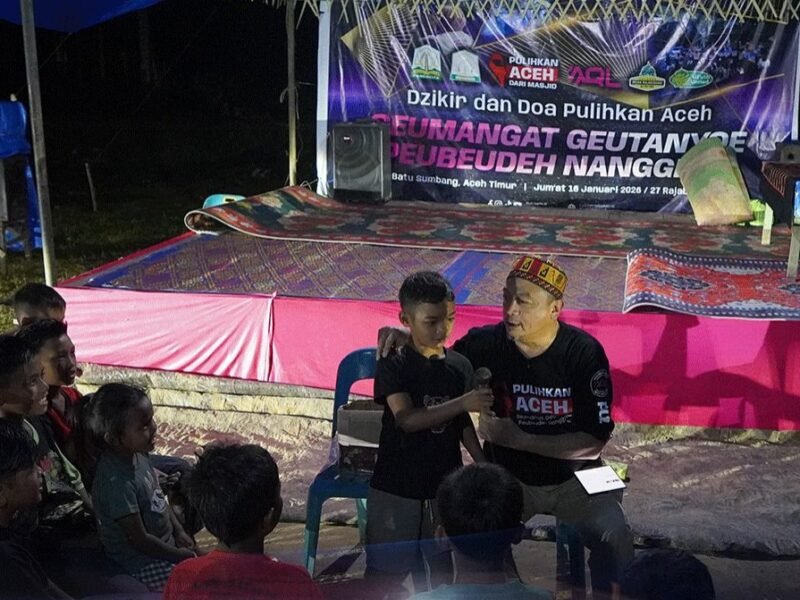Ustadz Bachtiar Nasir Pimpin Doa, Salurkan Bantuan untuk Korban Bencana di Aceh