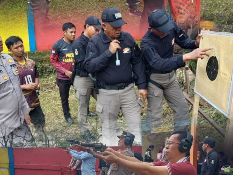 Personel Satbrimob Polda Sumsel Batalyon B Pelopor Jadi Instruktur dan BA Administrasi Ujian Menembak Polres Pagar Alam