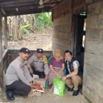 Polsek Muara Beliti Gelar Program “Mang Beliti”, Berbagi untuk Lansia Dhuafa Kampung V Desa Rantau Bingin