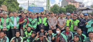 Ratusan Ojol Padati Mapolres Lubuk Linggau, Dukung Keselamatan Berlalu Lintas dan Terima Sembako Gratis