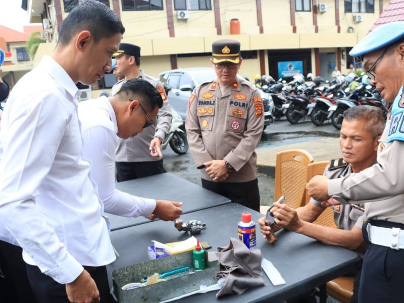 Wakapolres Lubuk Linggau Pimpin Pemeriksaan Senpi dan Kendaraan Dinas