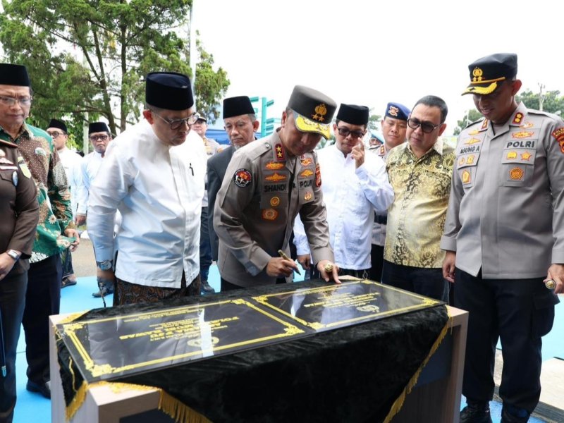 Sinergi Polri dan Pemda, Kapolda Sumsel Resmikan Fasilitas Pelayanan Publik di Musi Rawas