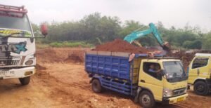 Instruksi Gubernur dan Bupati Terkesan Diabaikan, Aktivitas Galian C Tanah Merah di Wilayah Kecamatan Cigasong Kian Marak