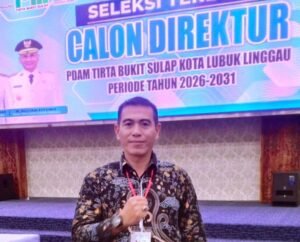 Di Balik Mendung Hitam, Masyarakat Berharap Hadirnya Sosok Feri Isrop di PDAM Tirta Bukit Sulap