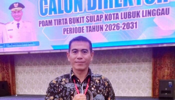 Di Balik Mendung Hitam, Masyarakat Berharap Hadirnya Sosok Feri Isrop di PDAM Tirta Bukit Sulap