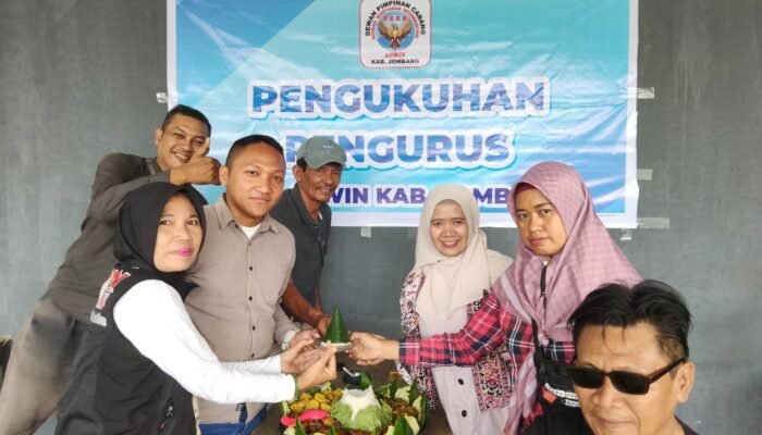 Pengukuhan DPC ASWIN Jombang dan Potong Tumpeng Berlangsung Khidmat