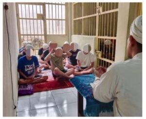 Tahanan Menangis Saat Binrohtal di Rutan Polres Lubuk Linggau, Aiptu Bambang: Pintu Tobat Selalu Terbuka