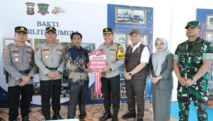 Polda Sumsel Bedah 11 Rumah, Bangun Sumur Bor dan Salurkan 500 Paket Sembako untuk Warga Lubuk Linggau