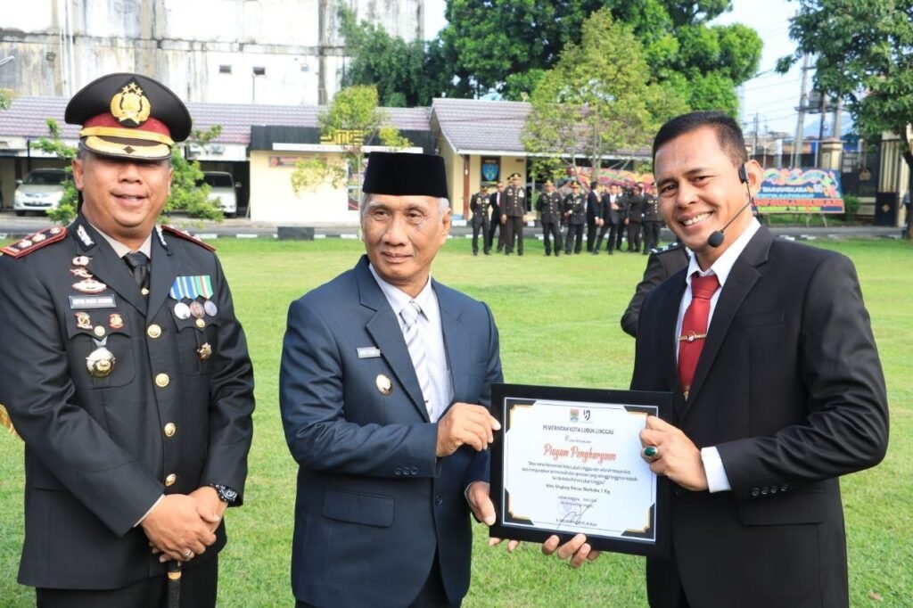 HUT Bhayangkara ke-80, Polres Lubuklinggau Beri Penghargaan Personel Berprestasi dan Mitra Strategis