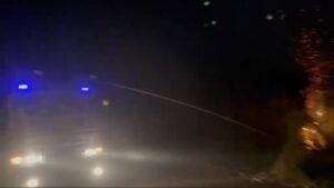 Malam-Malam Api Mengamuk di Marga Bakti, Polisi Kerahkan Water Cannon untuk Cegah Kebakaran Meluas