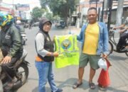 ASWIN Peduli Keselamatan Lalu Lintas, Relawan di Titik Rawan Jombang Dibekali Rompi Keselamatan