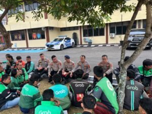 HUT Lalu Lintas ke-71, Kapolres Lubuk Linggau Sarapan Bersama Ojol dan Ojek Pangkalan
