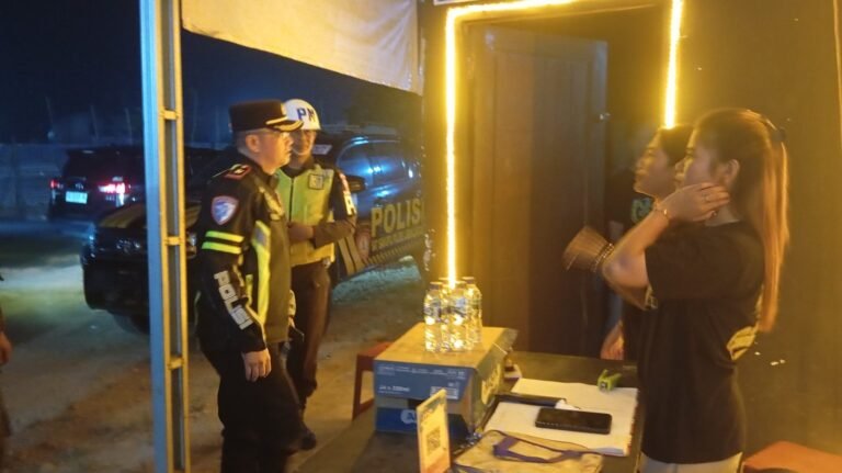 Waka Polres Lubuk Linggau Pimpin Operasi Penertiban Tempat Hiburan Malam, Antisipasi Peredaran Narkoba
