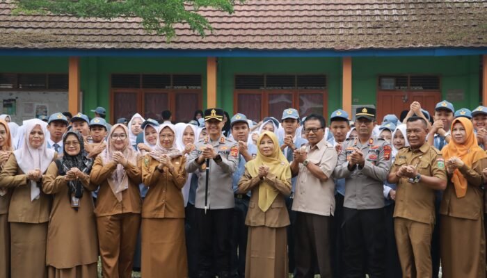 Kapolres Lubuk Linggau Turun Langsung ke Sekolah, Perkuat Program POLIDIK dan Pembinaan Generasi Muda